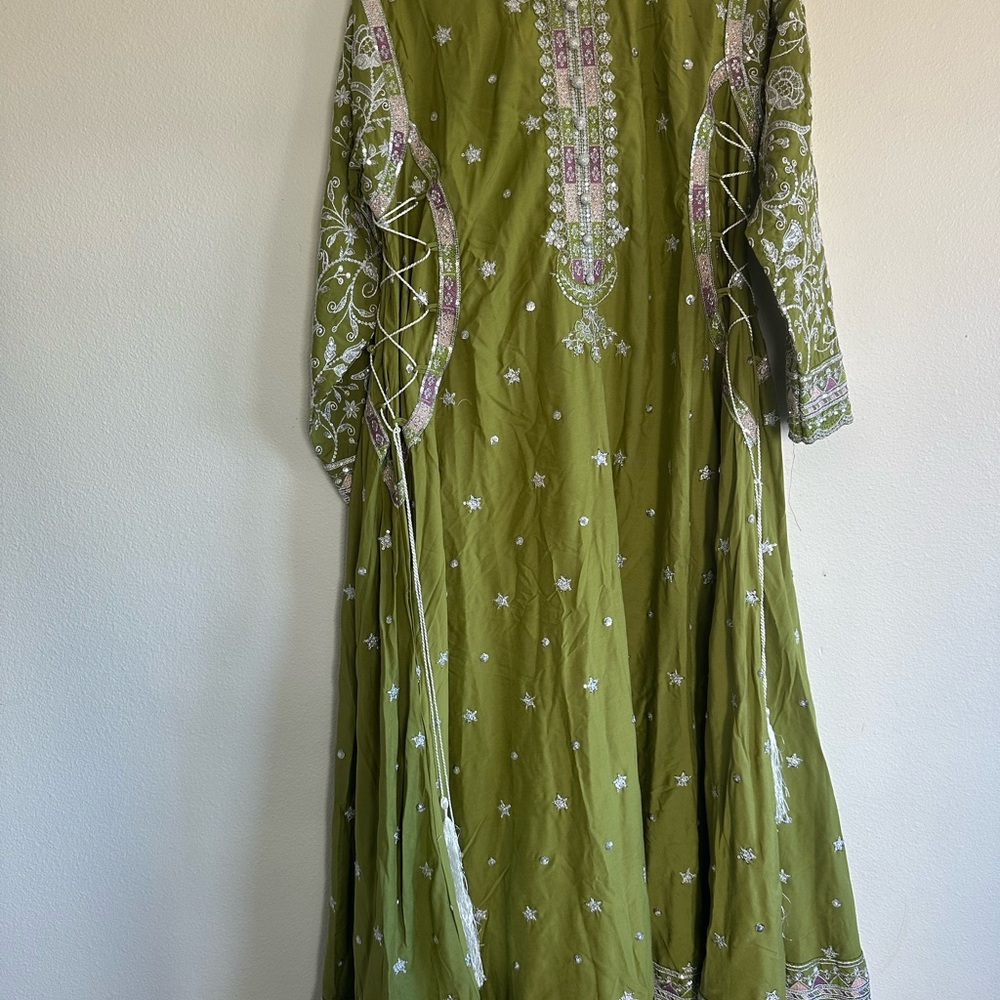 Chic Olive Embroidered Long Sleeve Dress